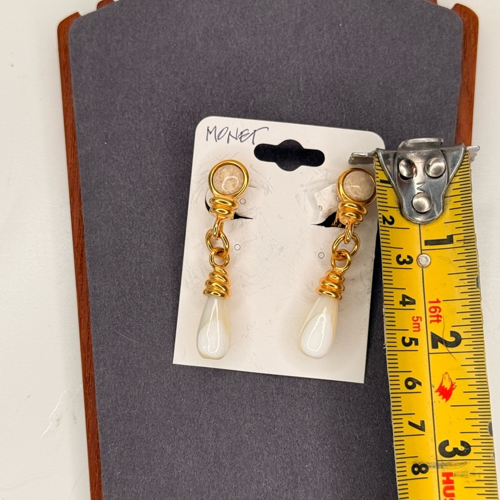 VTG Monet Gold Tone Clip-On Drop Earrings White Teardrop Dangle 80s 90s Signed - Picture 7 of 7